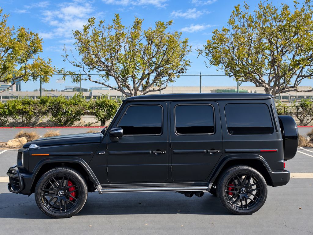 Photo 3 of this MERCEDES-BENZ G-CLASS