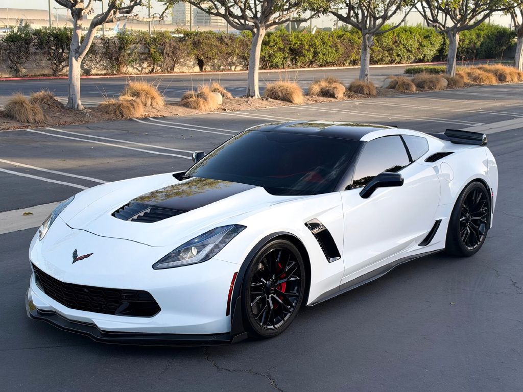 Photo 2 of this CHEVROLET CORVETTE