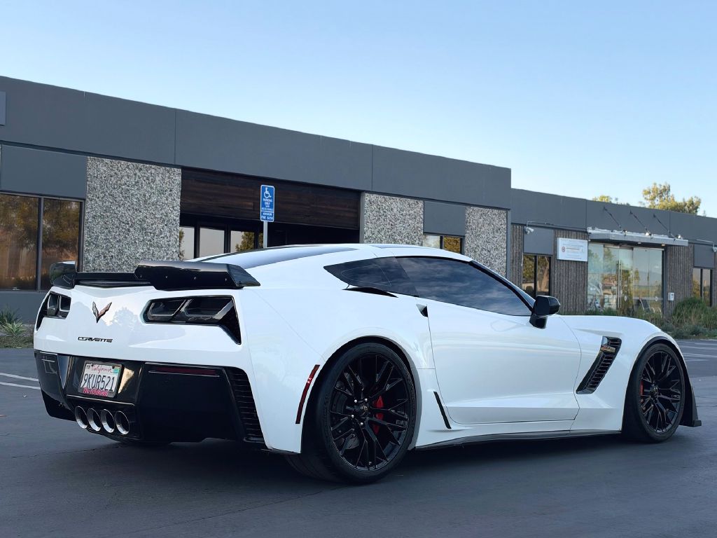 Photo 8 of this CHEVROLET CORVETTE
