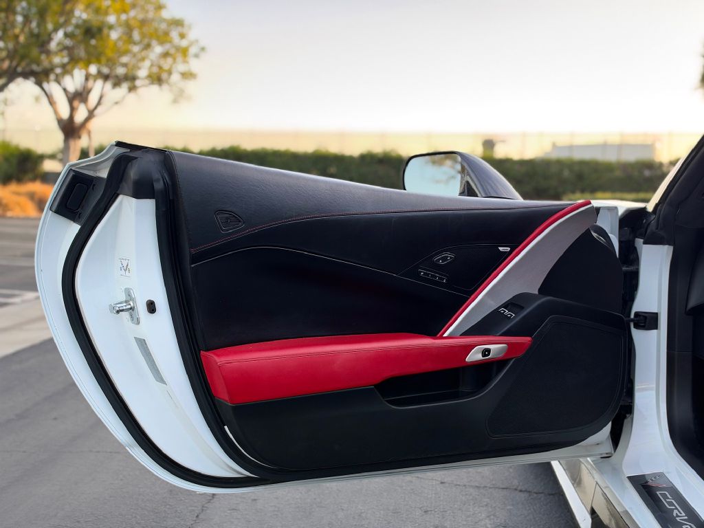 Photo 15 of this CHEVROLET CORVETTE