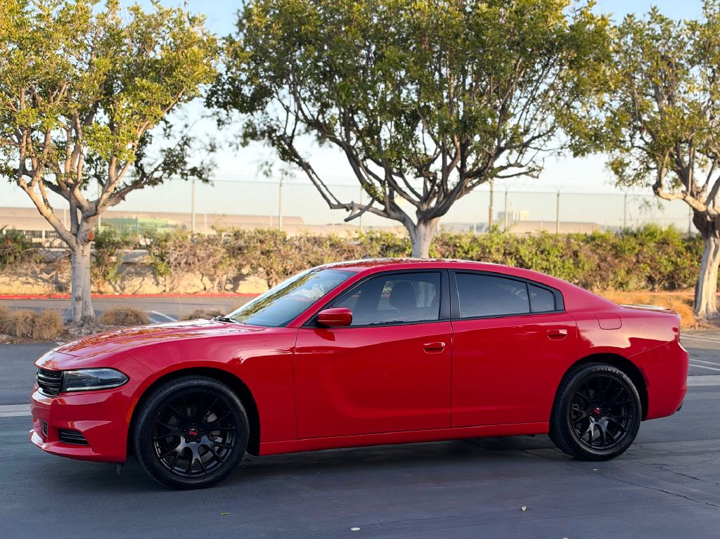 Photo 2 of this DODGE CHARGER