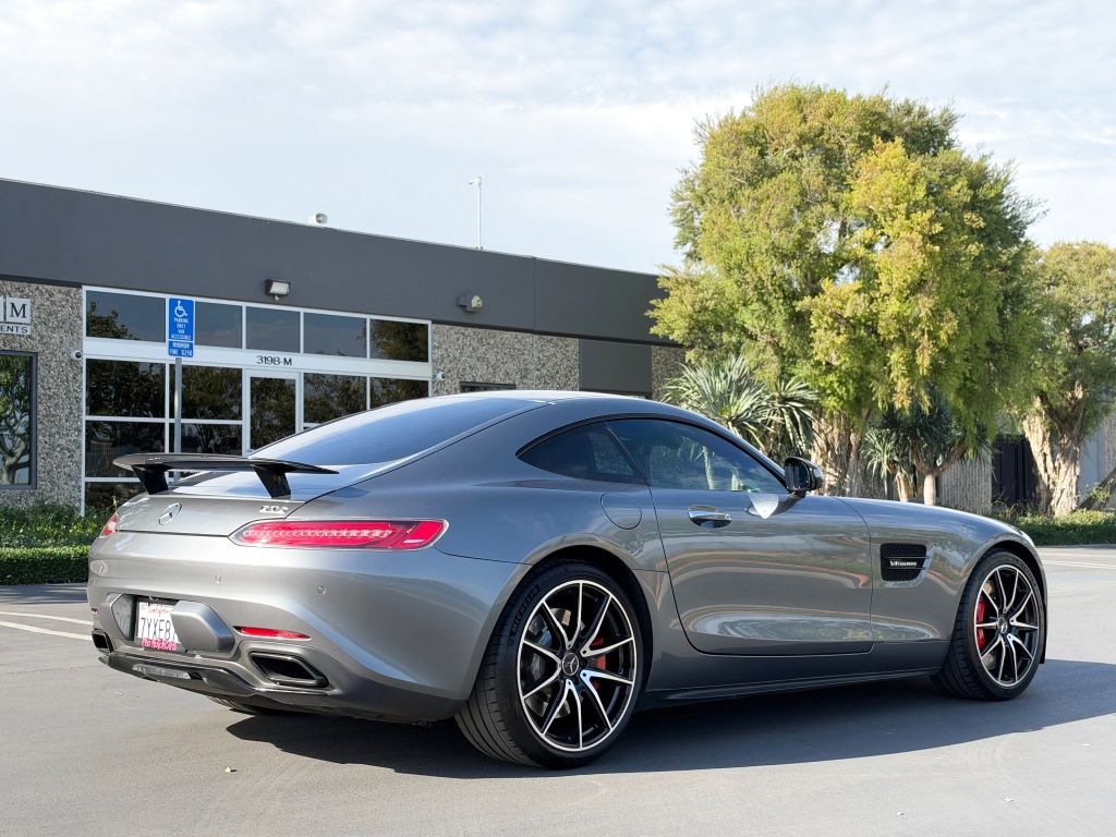 Photo 6 of this MERCEDES-BENZ AMG GT-S
