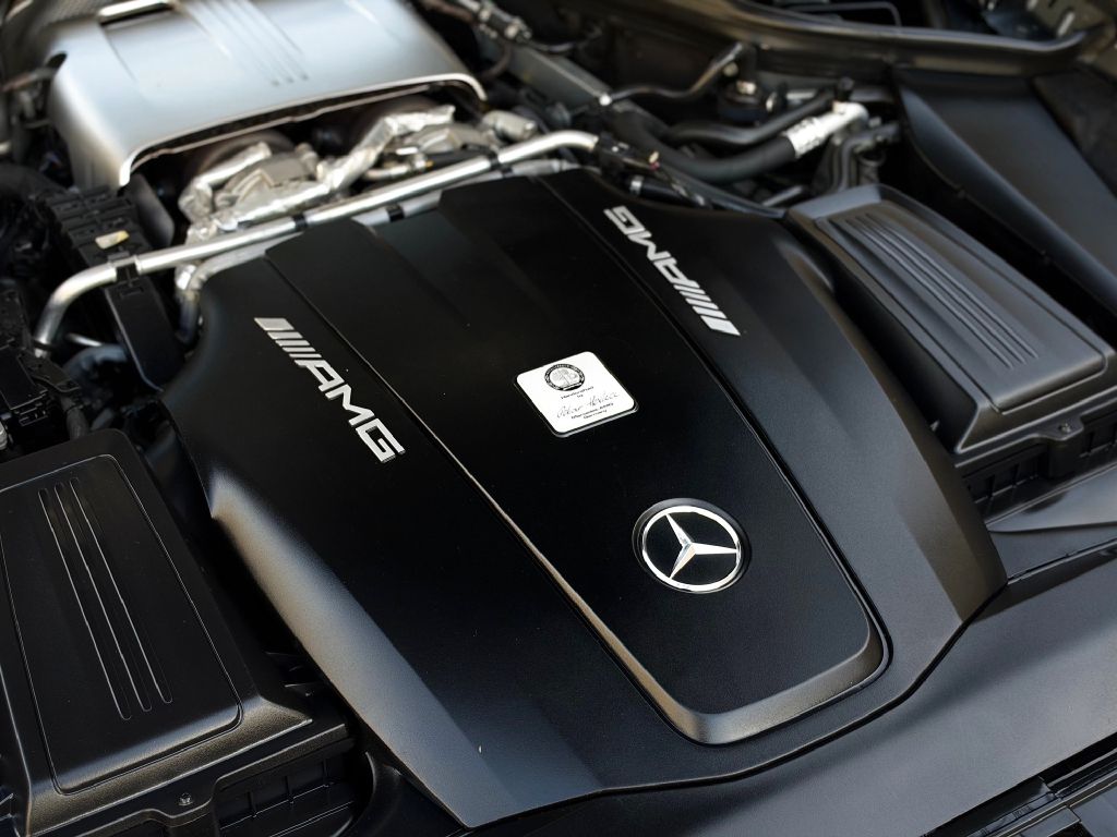 Photo 23 of this MERCEDES-BENZ AMG GT-S
