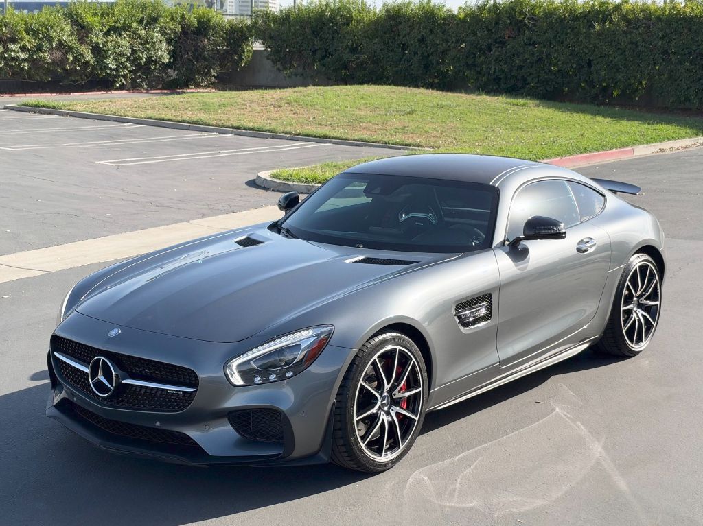 Photo 2 of this MERCEDES-BENZ AMG GT-S