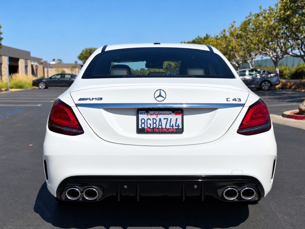 Photo 4 of this MERCEDES-BENZ C-CLASS