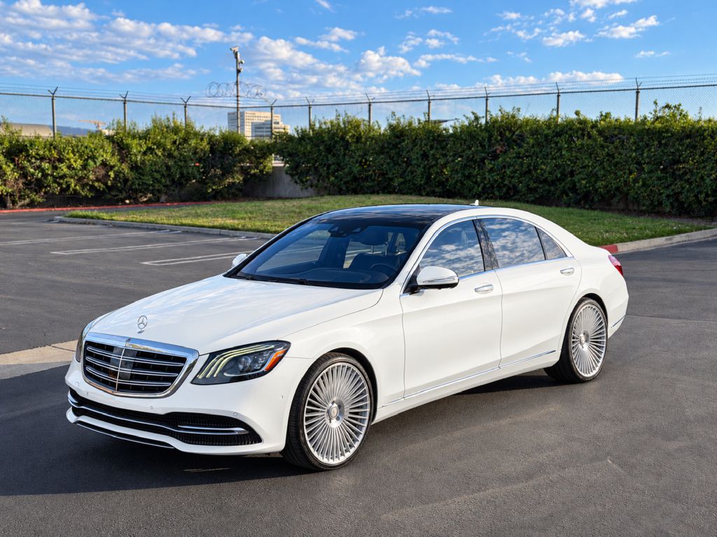 Photo 2 of this MERCEDES-BENZ S-CLASS