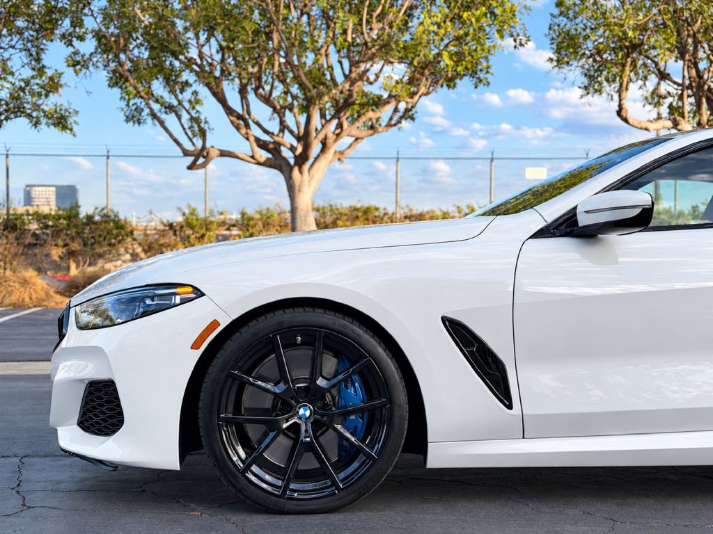 Photo 4 of this BMW M850XI