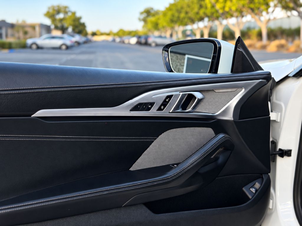 Photo 11 of this BMW M850XI
