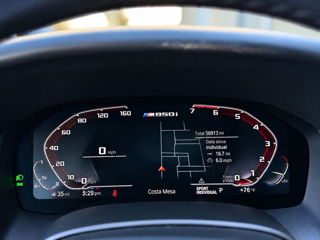 Photo 15 of this BMW M850XI