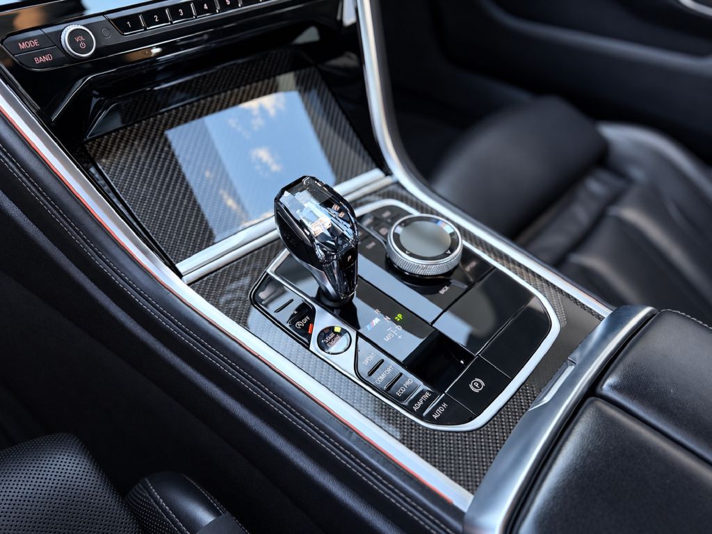 Photo 16 of this BMW M850XI