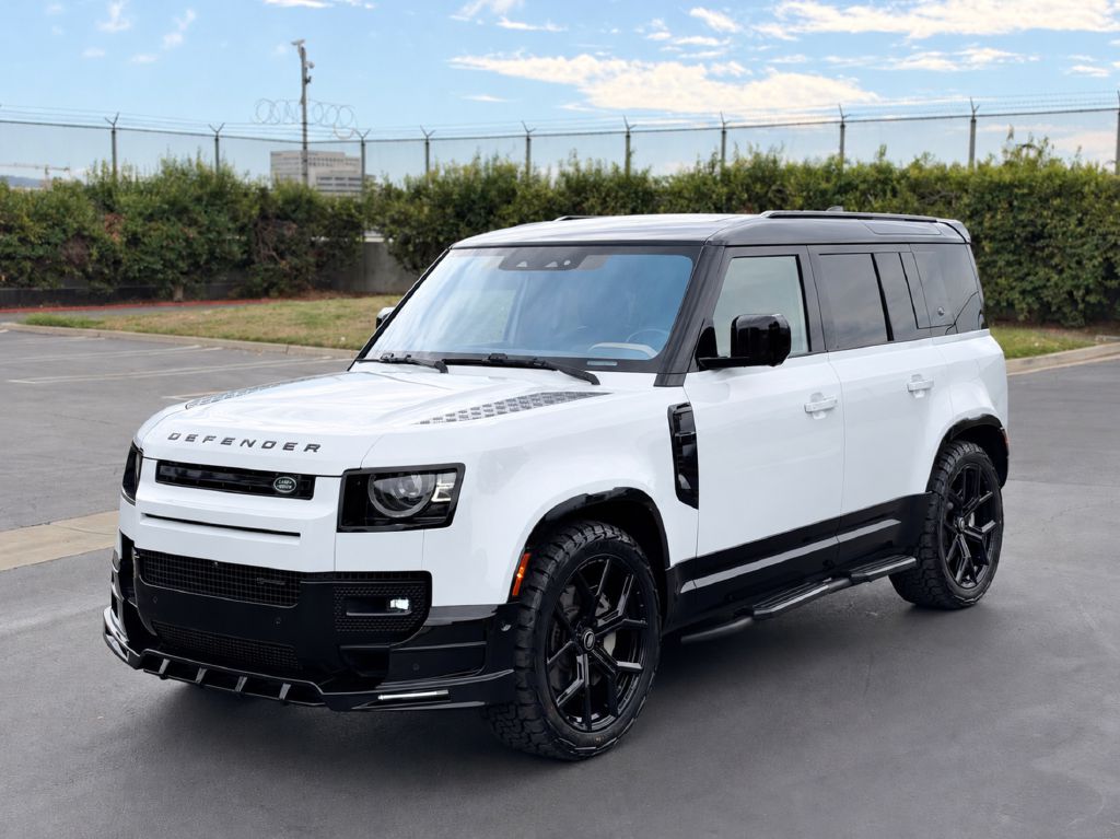 Photo 2 of this LAND ROVER DEFENDER