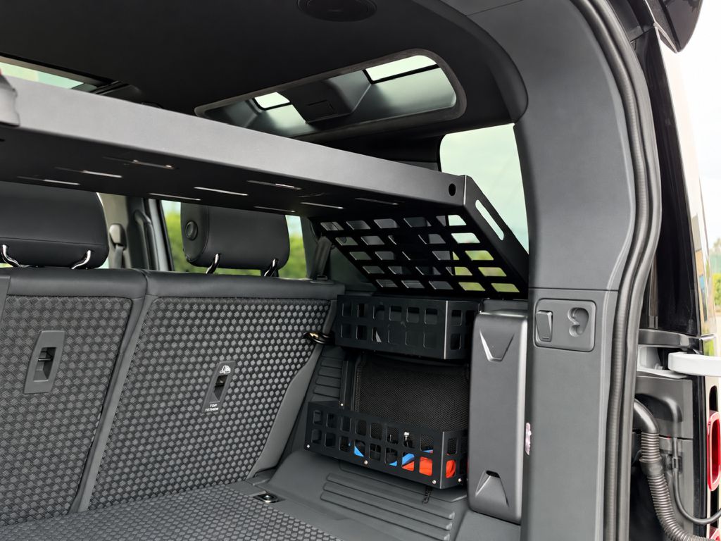 Photo 21 of this LAND ROVER DEFENDER
