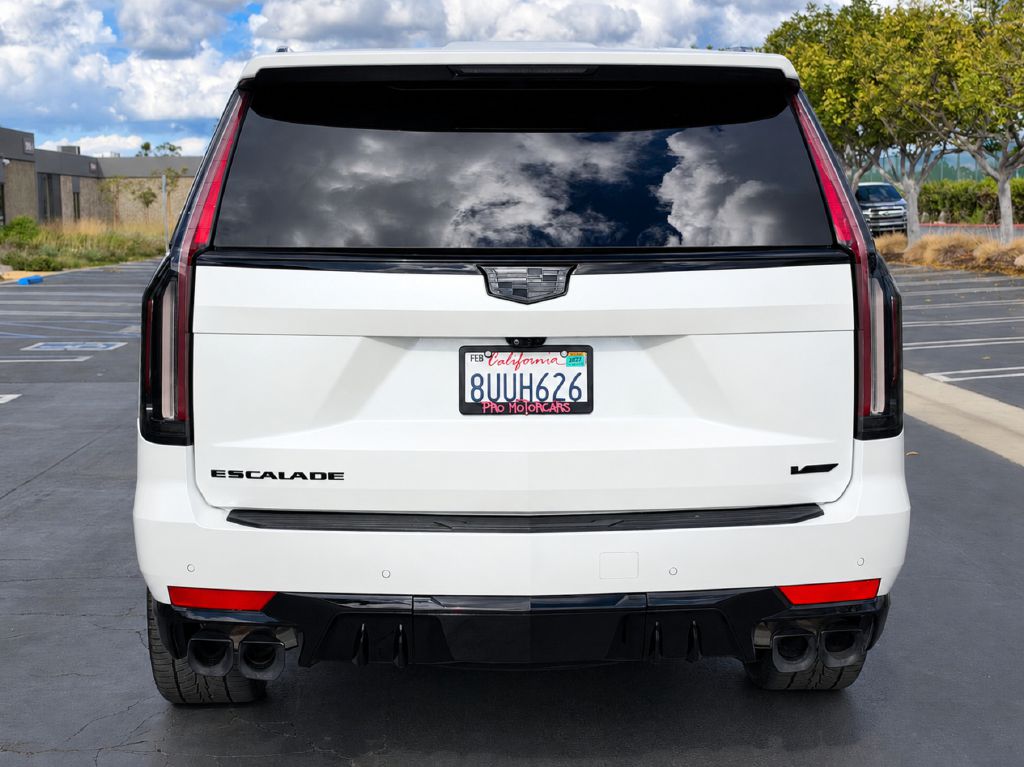 Photo 7 of this CADILLAC ESCALADE V
