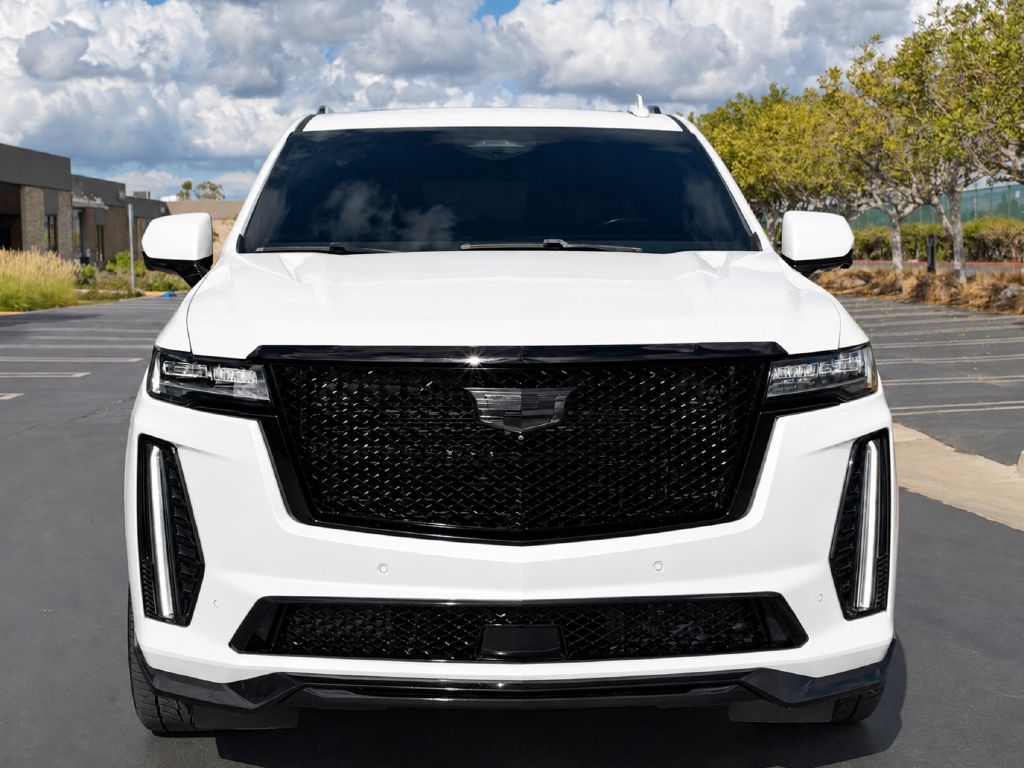 Photo 9 of this CADILLAC ESCALADE V