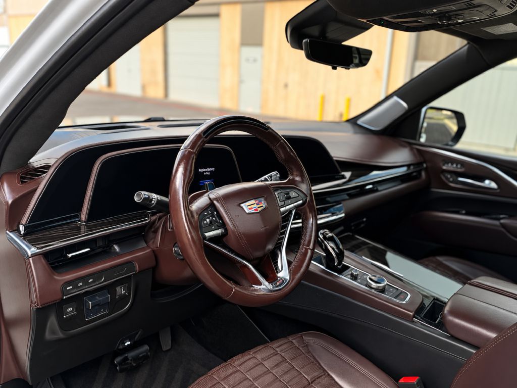 Photo 13 of this CADILLAC ESCALADE V