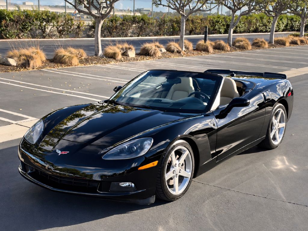 Photo 2 of this CHEVROLET CORVETTE