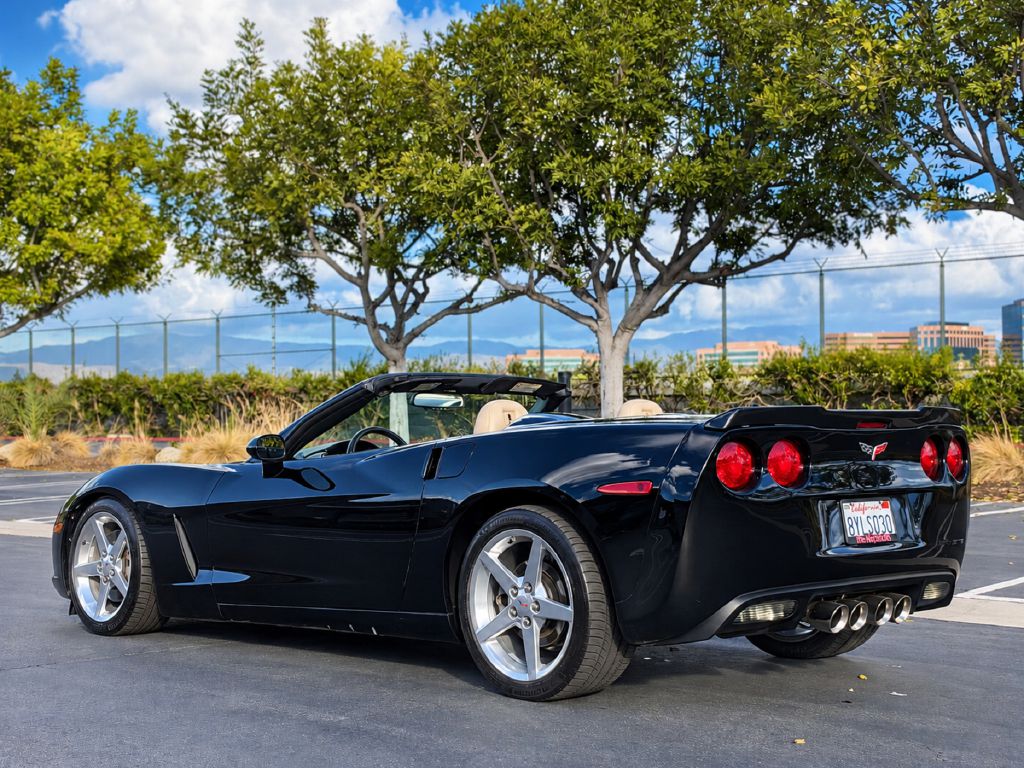 Photo 4 of this CHEVROLET CORVETTE