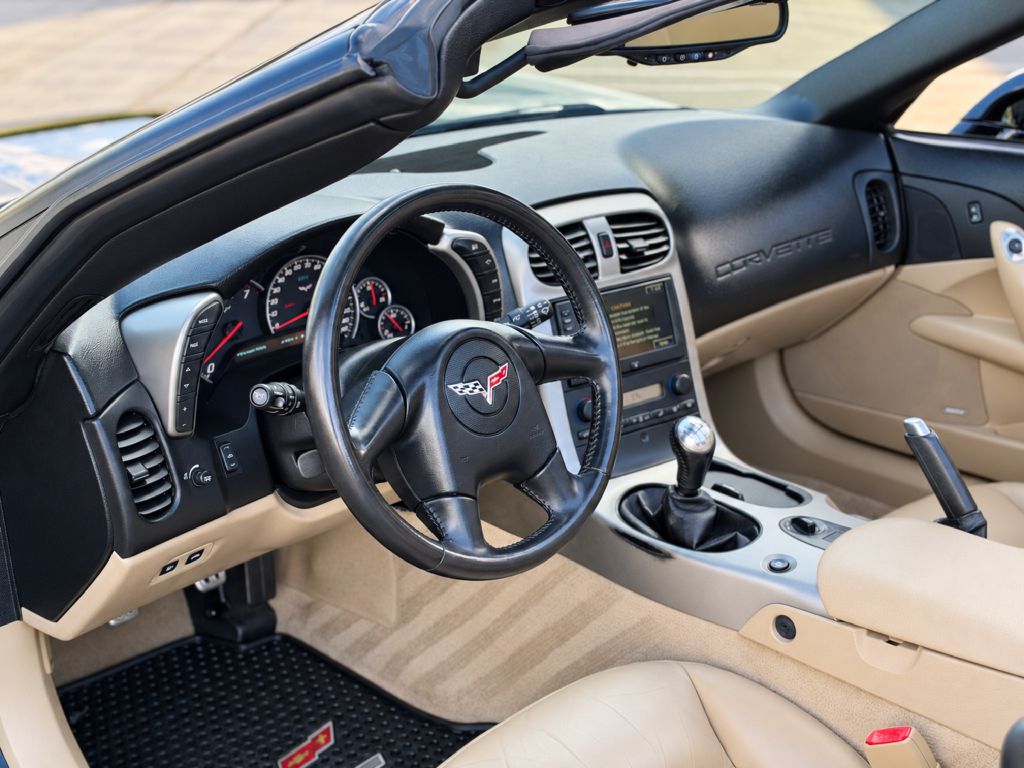 Photo 17 of this CHEVROLET CORVETTE