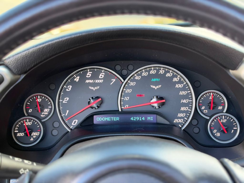 Photo 23 of this CHEVROLET CORVETTE
