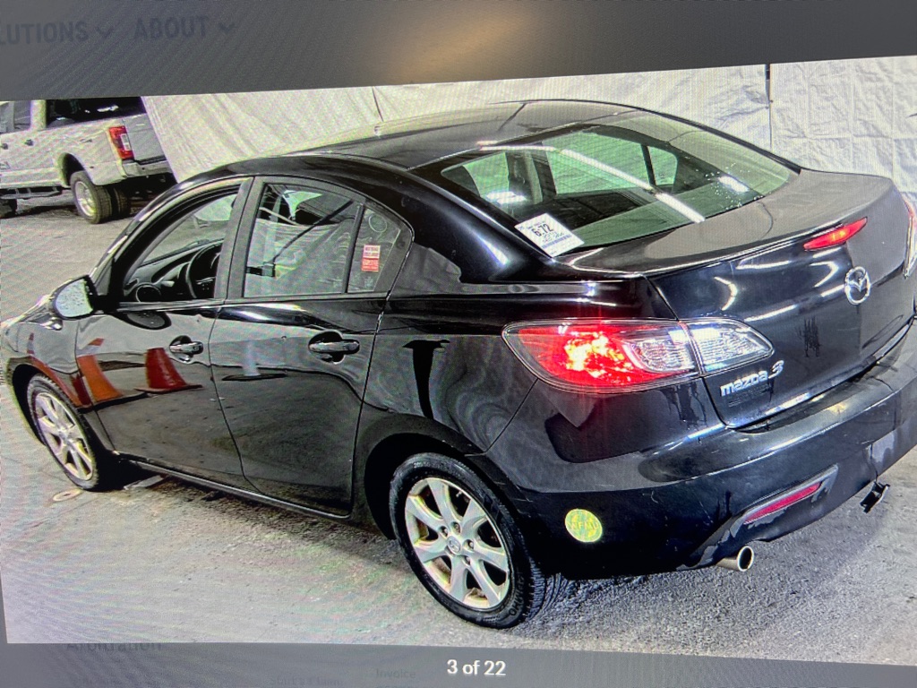 Photo 3 of this MAZDA 3