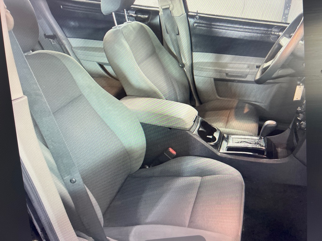 Photo 2 of this CHRYSLER 300