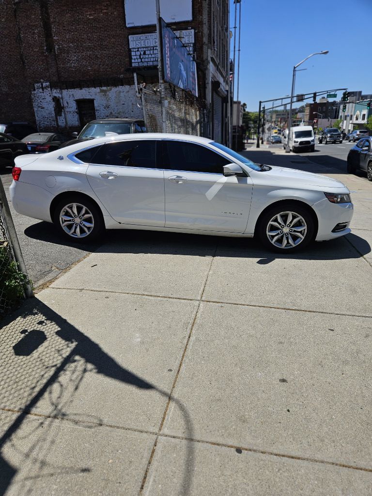 Photo 4 of this CHEVROLET IMPALA