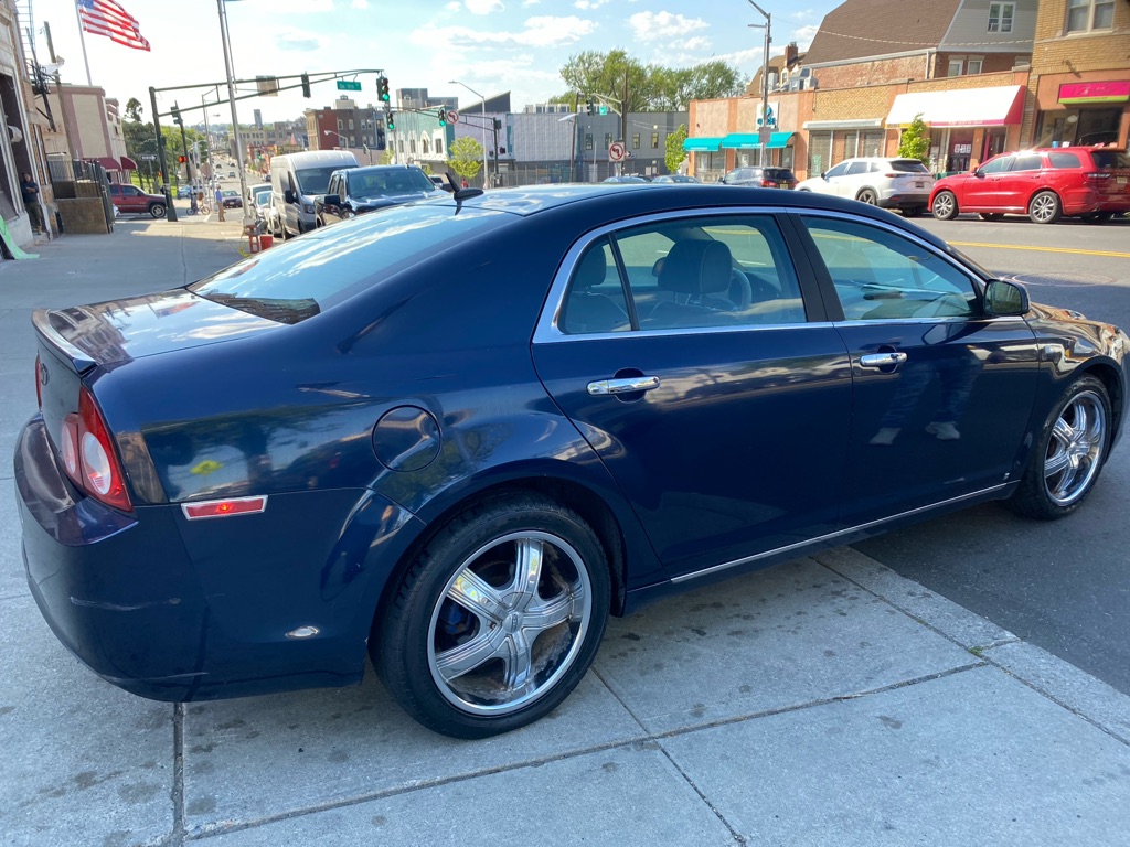 Photo 2 of this CHEVROLET MALIBU