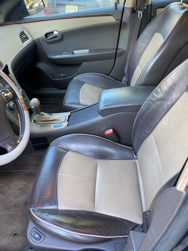 Photo 18 of this CHEVROLET MALIBU