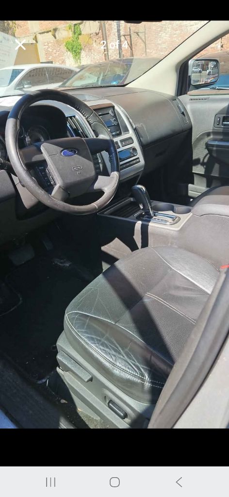 Photo 4 of this FORD EDGE
