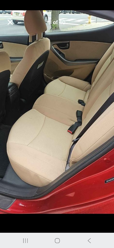 Photo 5 of this HYUNDAI ELANTRA