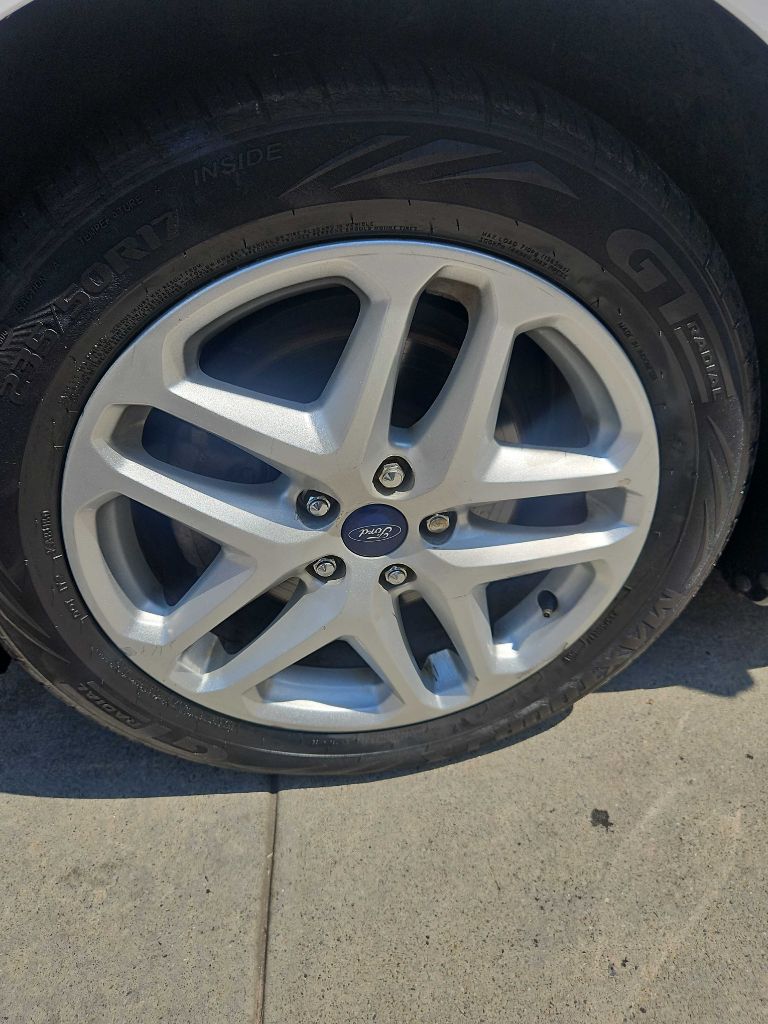 Photo 12 of this FORD FUSION