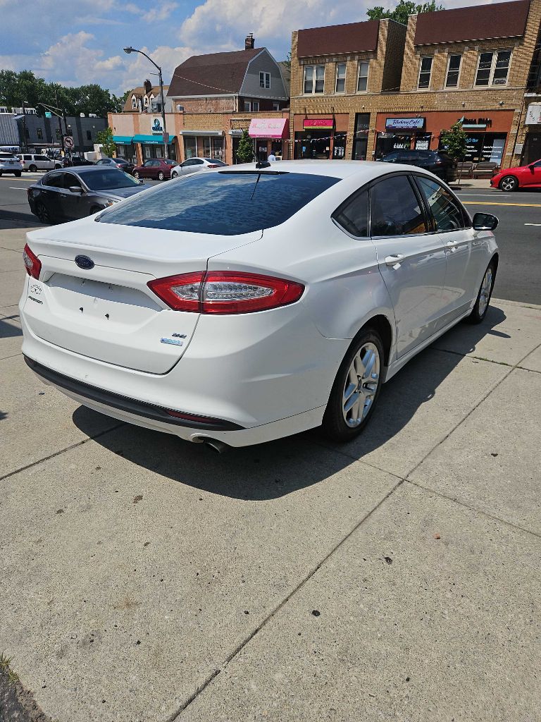 Photo 6 of this FORD FUSION