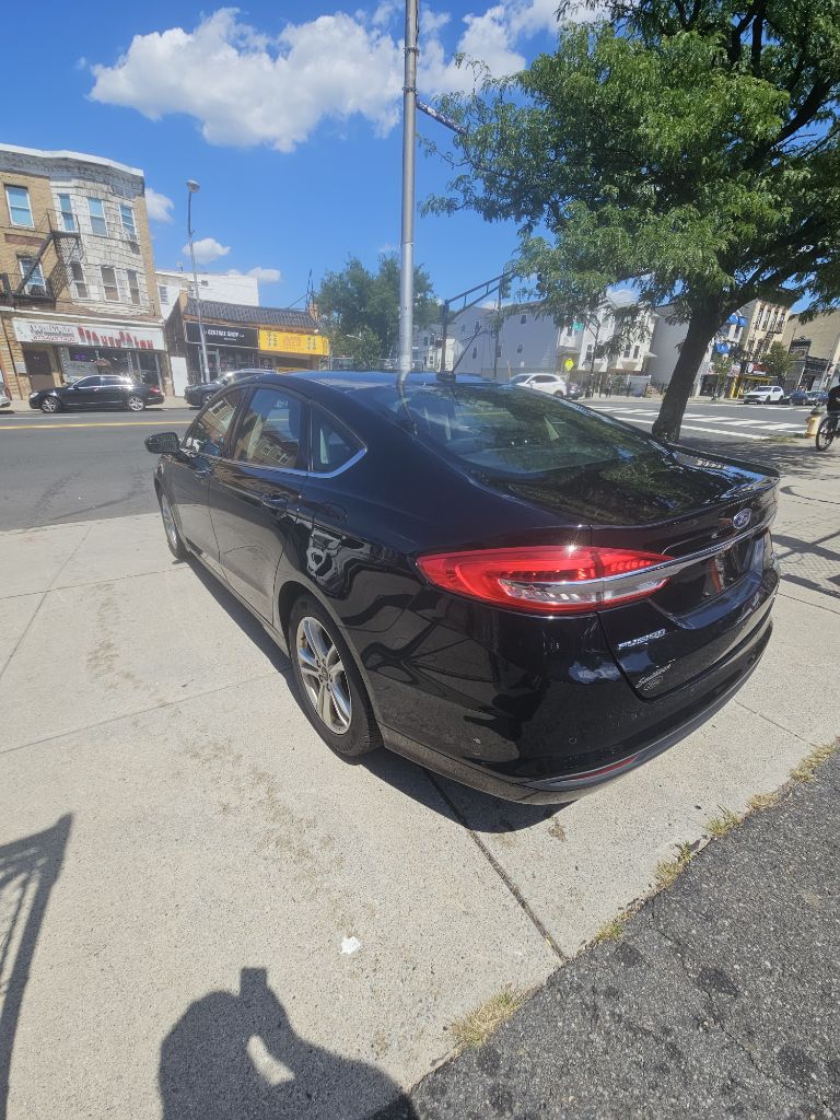 Photo 8 of this FORD FUSION