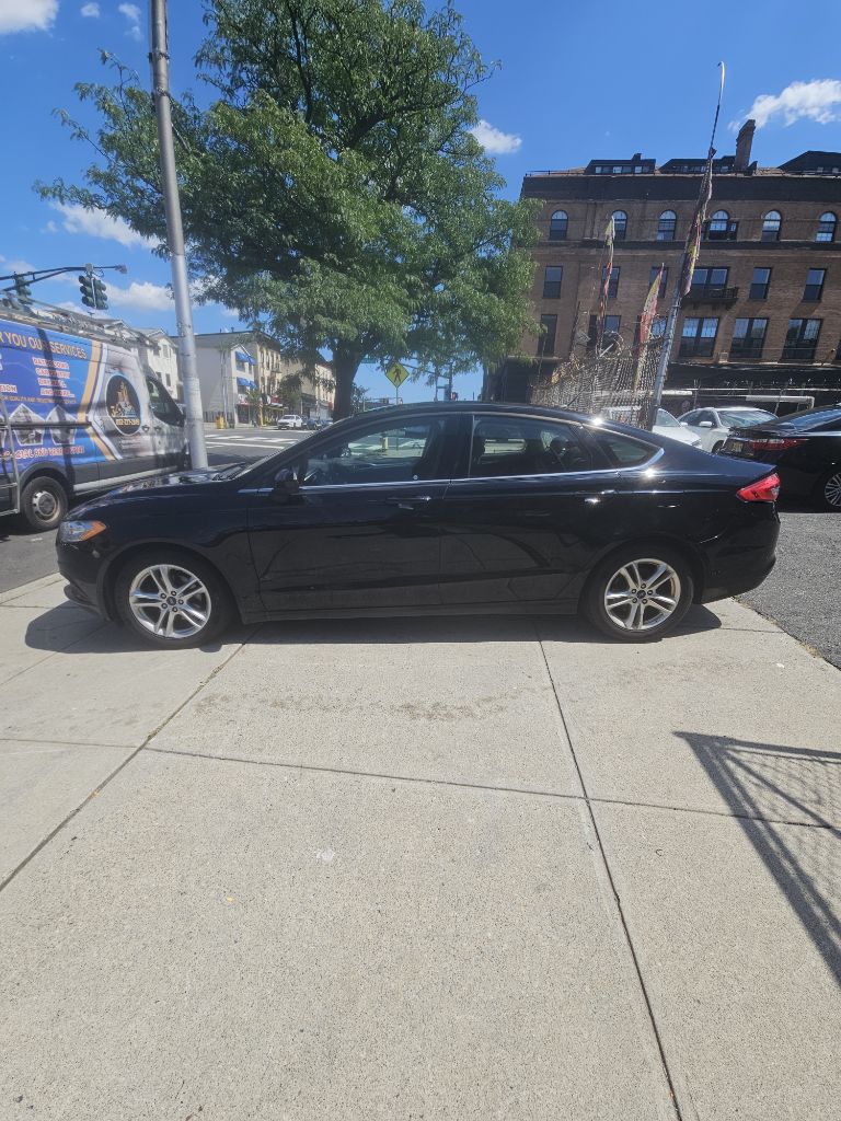 Photo 9 of this FORD FUSION