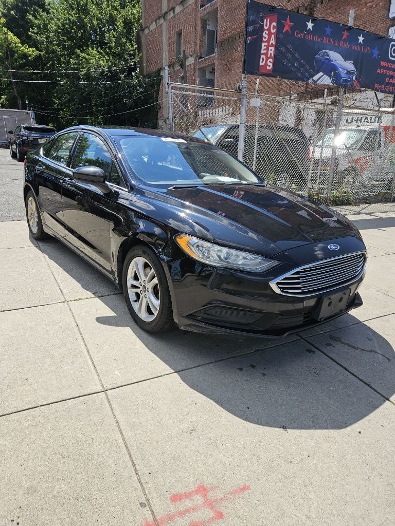 Photo 2 of this FORD FUSION