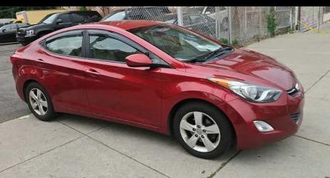 Photo 2 of this HYUNDAI ELANTRA