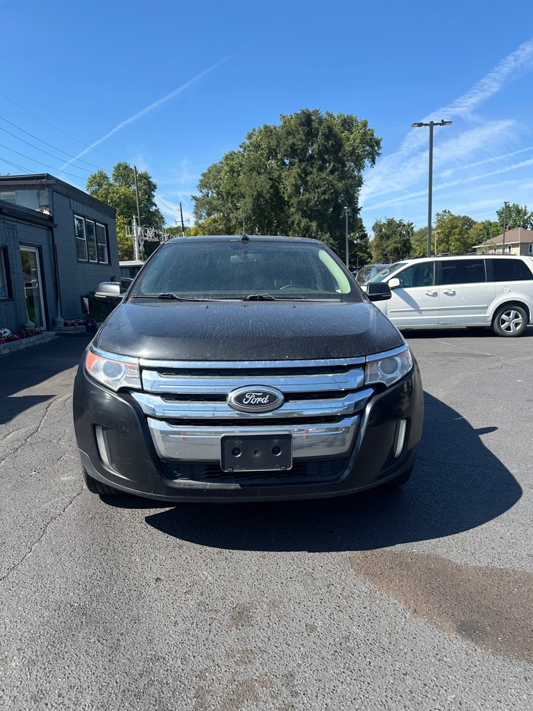 Photo 8 of this FORD EDGE