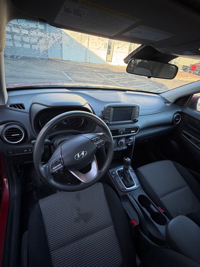 Photo 9 of this HYUNDAI KONA