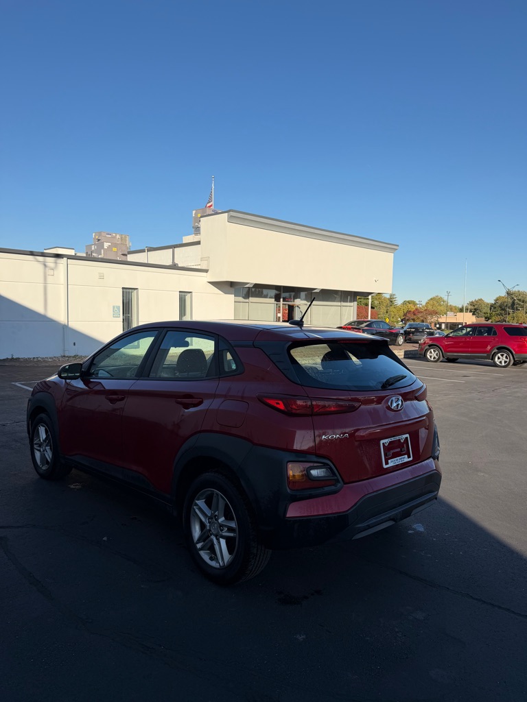 Photo 3 of this HYUNDAI KONA