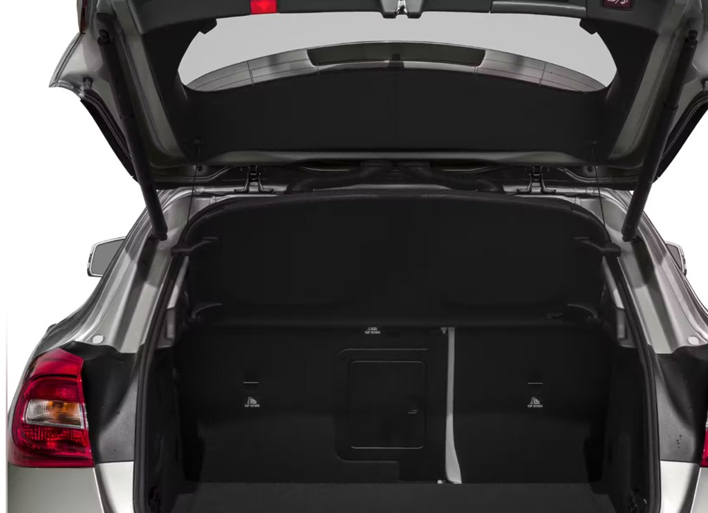 Photo 9 of this MERCEDES-BENZ GLA