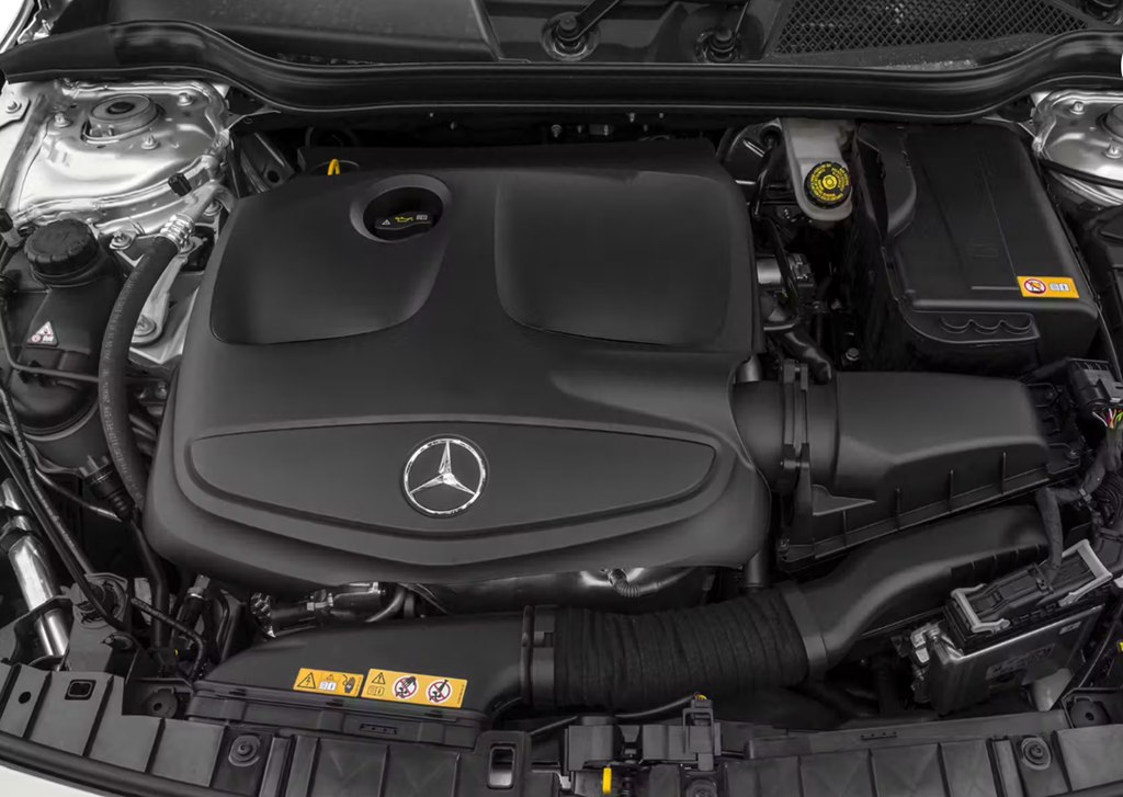 Photo 10 of this MERCEDES-BENZ GLA