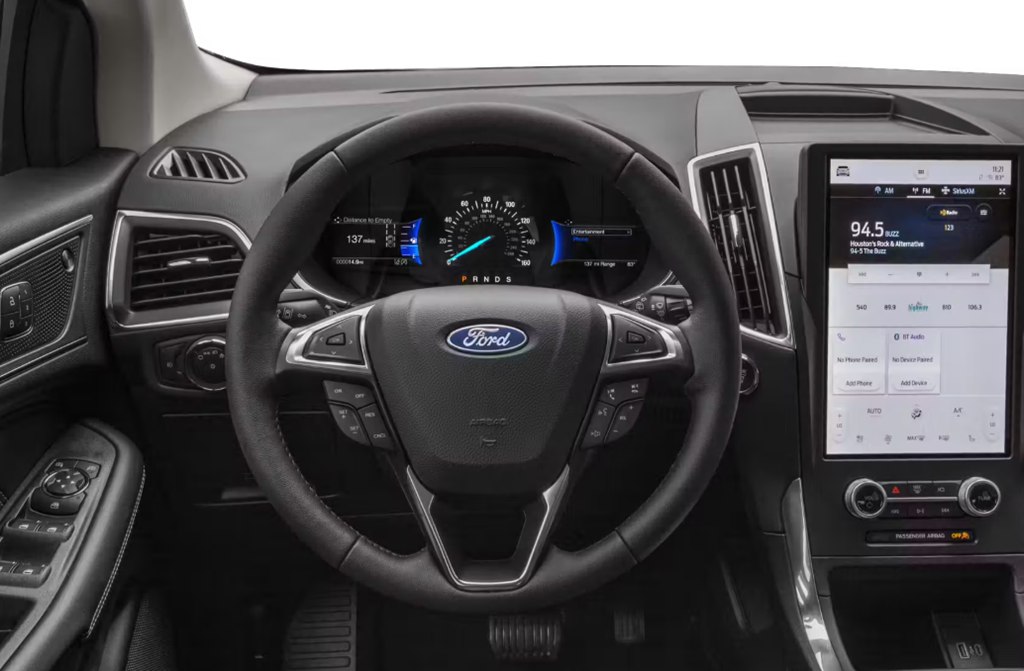 Photo 4 of this FORD EDGE