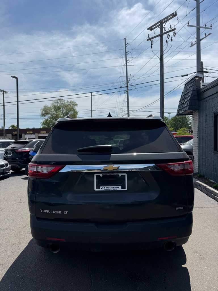 Photo 4 of this CHEVROLET TRAVERSE
