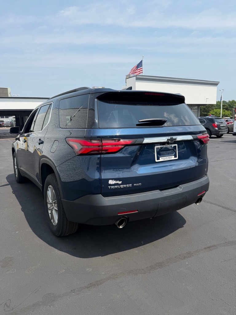 Photo 3 of this CHEVROLET TRAVERSE