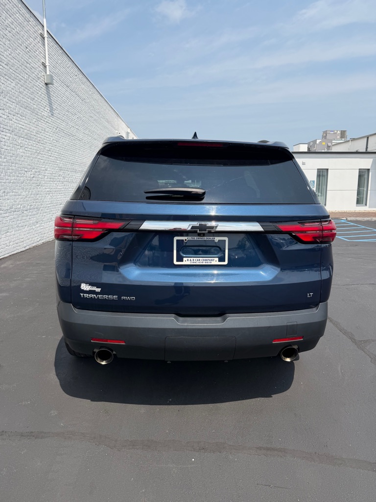 Photo 4 of this CHEVROLET TRAVERSE