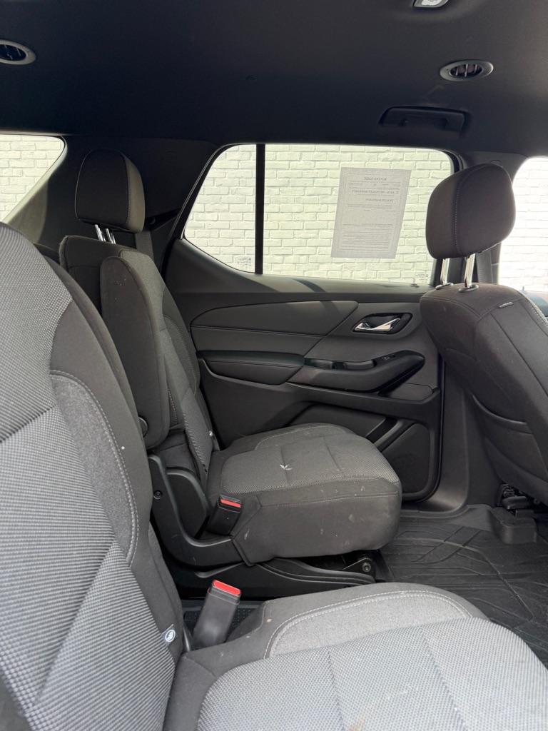 Photo 10 of this CHEVROLET TRAVERSE