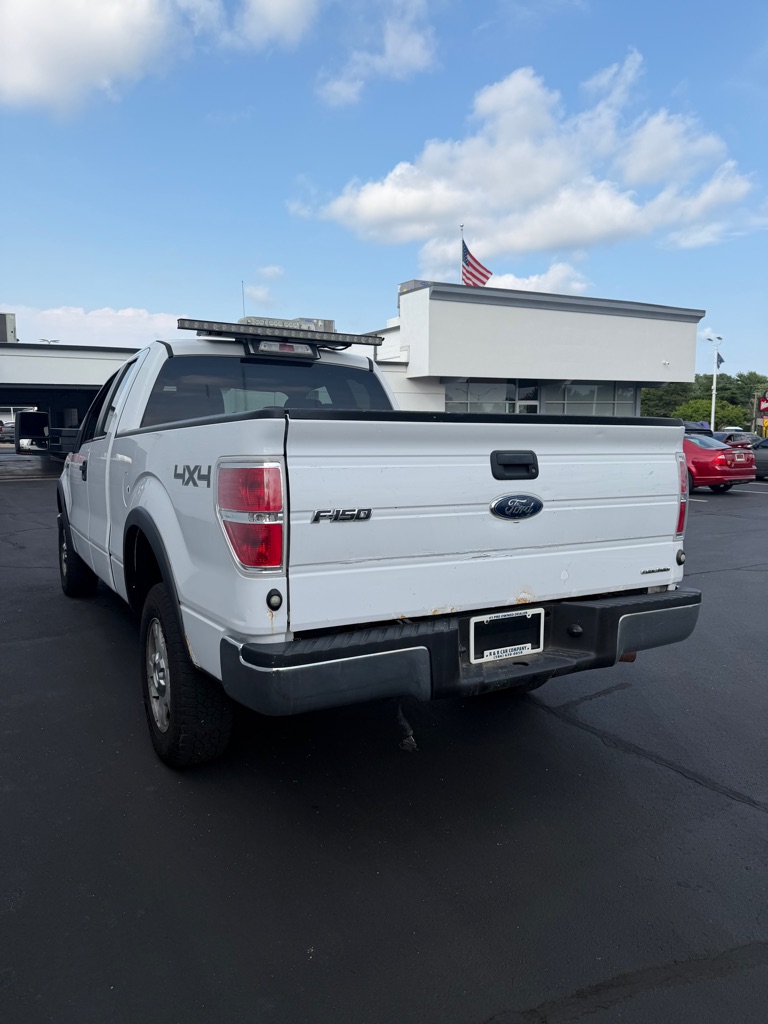 Photo 3 of this FORD F150