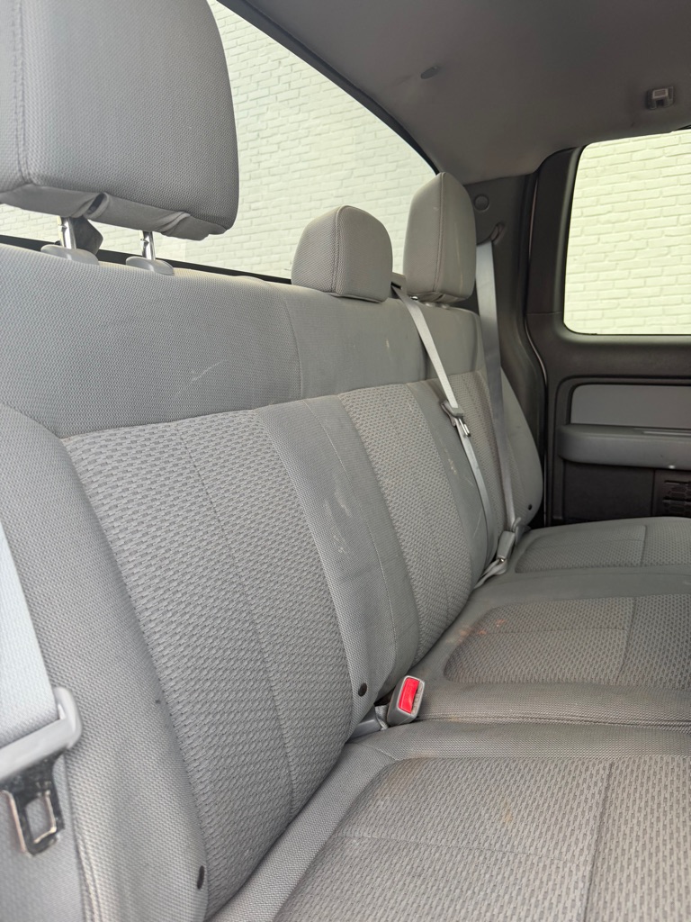 Photo 10 of this FORD F150