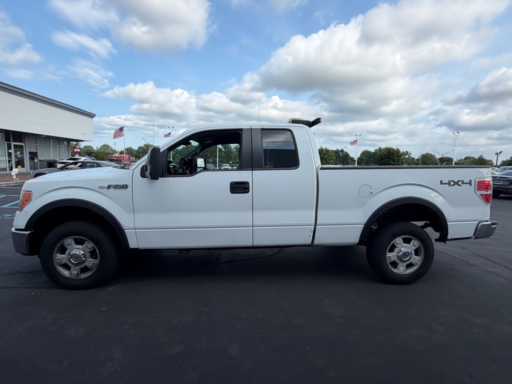 Photo 2 of this FORD F150