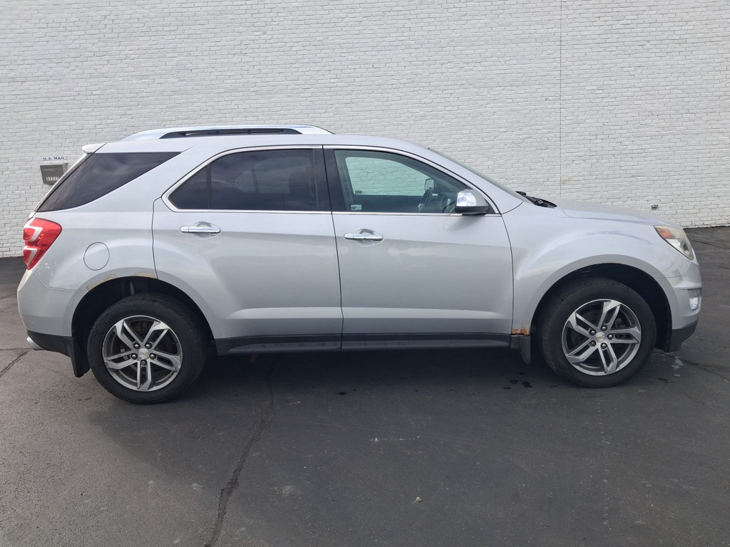 Photo 6 of this CHEVROLET EQUINOX